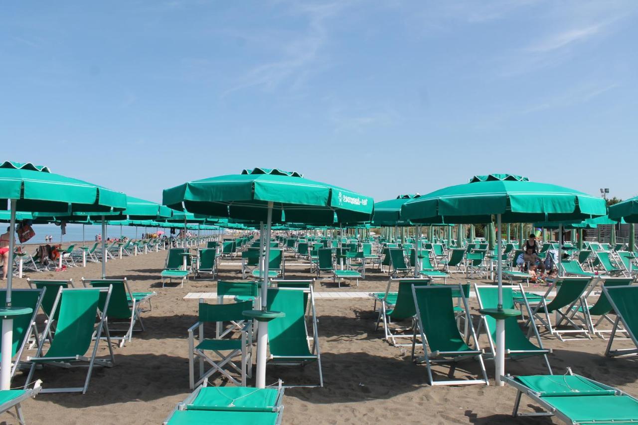 Liberius A Soli 100M Dal Mare Marina di Castagneto Carducci Eksteriør bilde